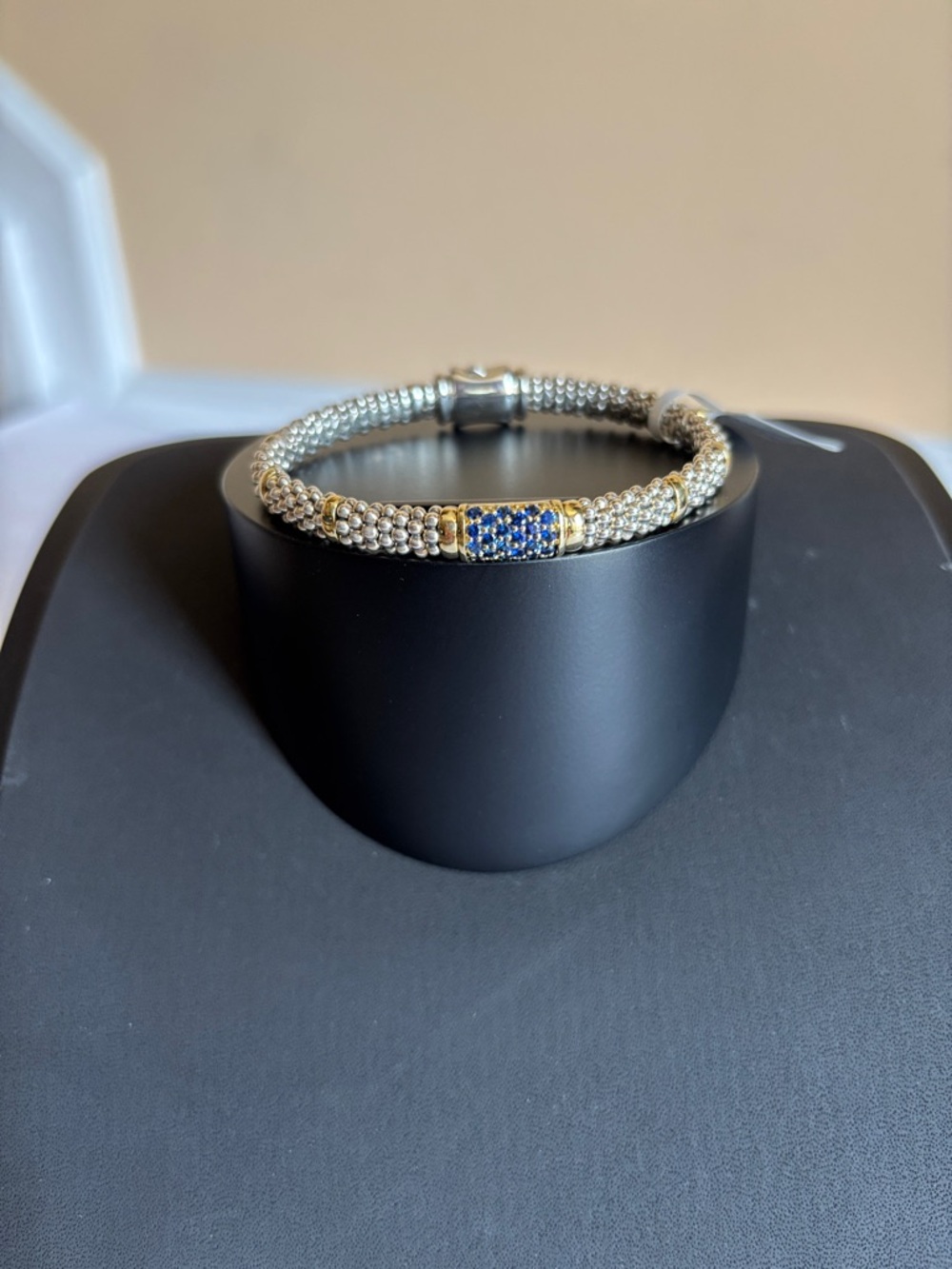 LAGOS SIGNATURE CAVIAR Blue Sapphire Caviar Bracelet | 6mm - Picture 8 of 12